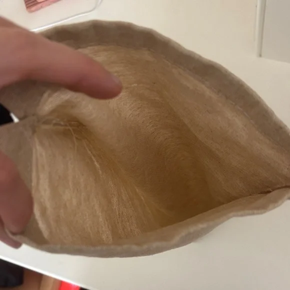 Gucci Beige Dust Bag with Black Drawstring - Picture 3 of 3